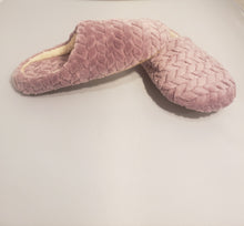 Load image into Gallery viewer, Lavender Fluff Slippers -SALE
